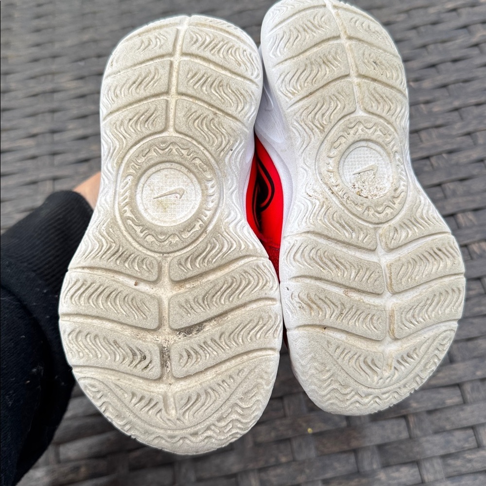 Nike Shoes - Picture 5 of 5
